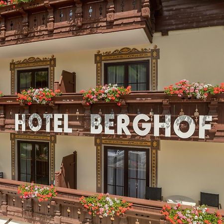 Hotel Berghof Neustift im Stubaital Bagian luar foto