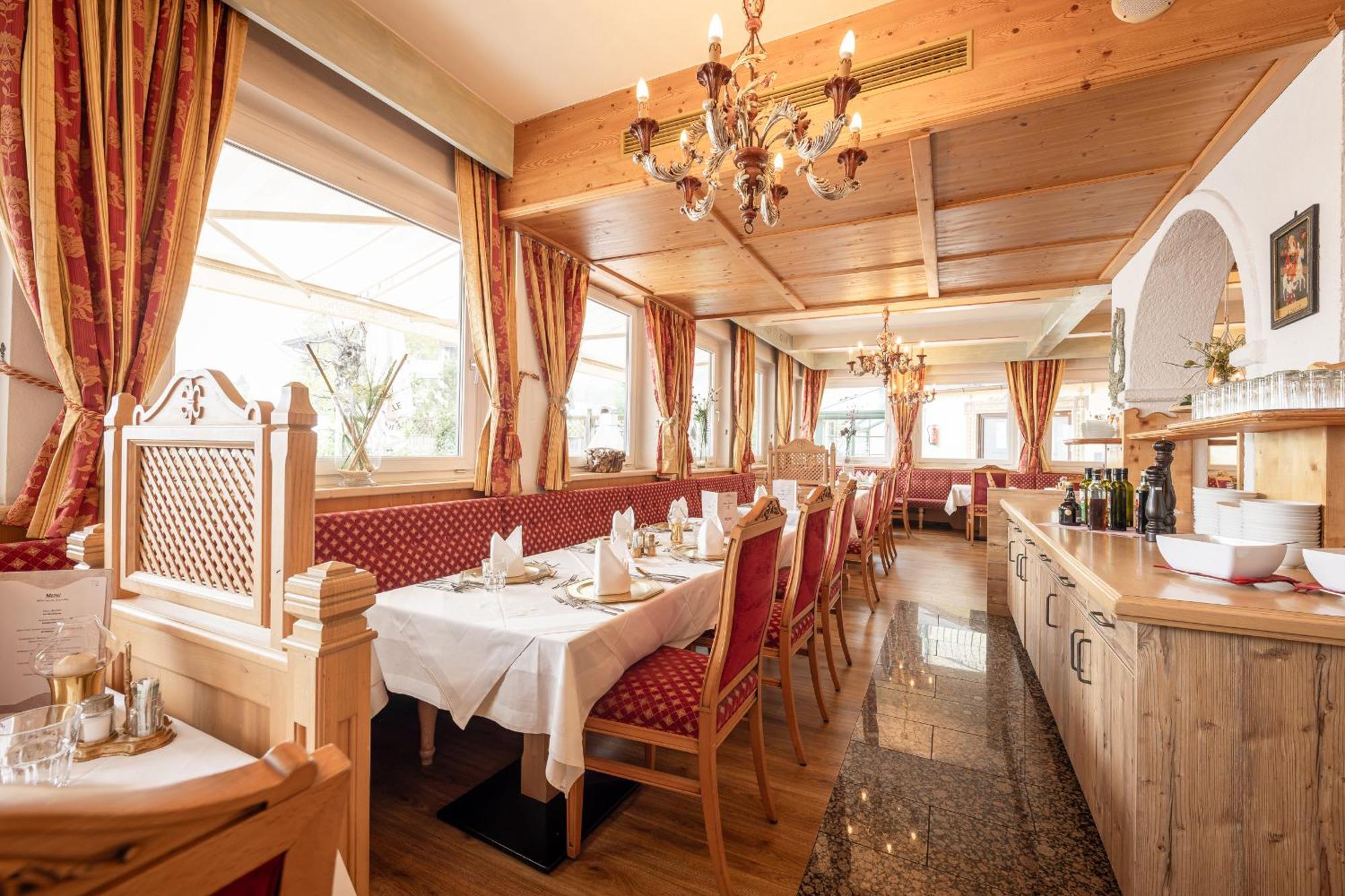 Hotel Berghof Neustift im Stubaital Bagian luar foto