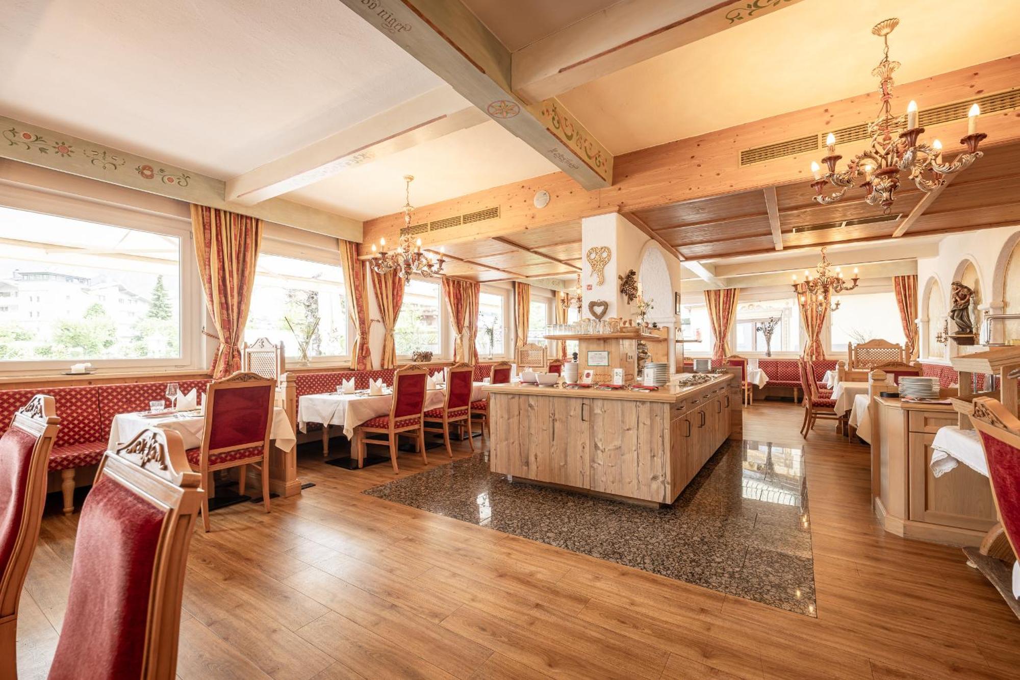 Hotel Berghof Neustift im Stubaital Bagian luar foto