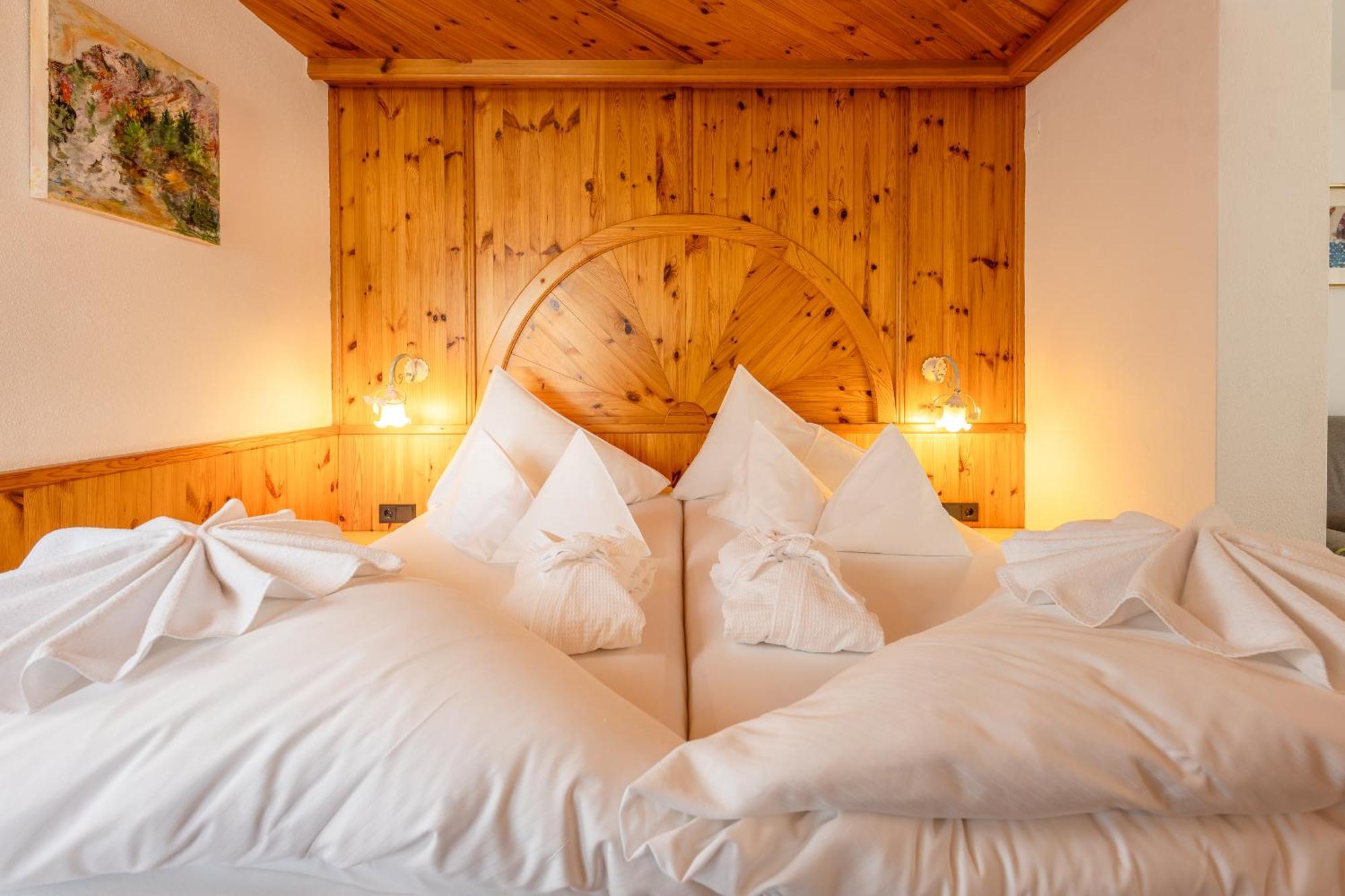 Hotel Berghof Neustift im Stubaital Bagian luar foto