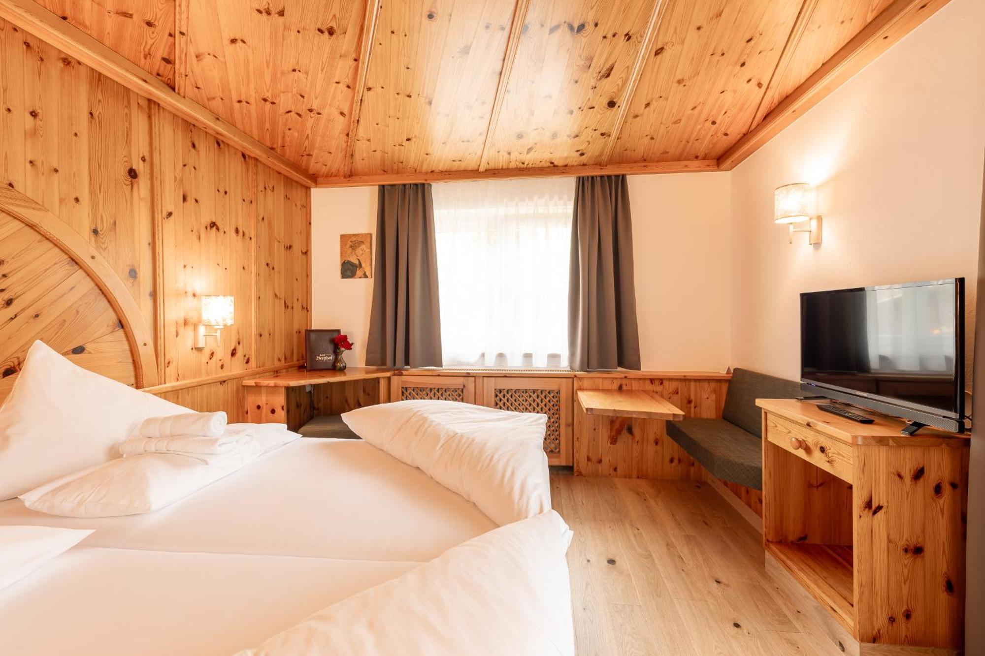 Hotel Berghof Neustift im Stubaital Bagian luar foto