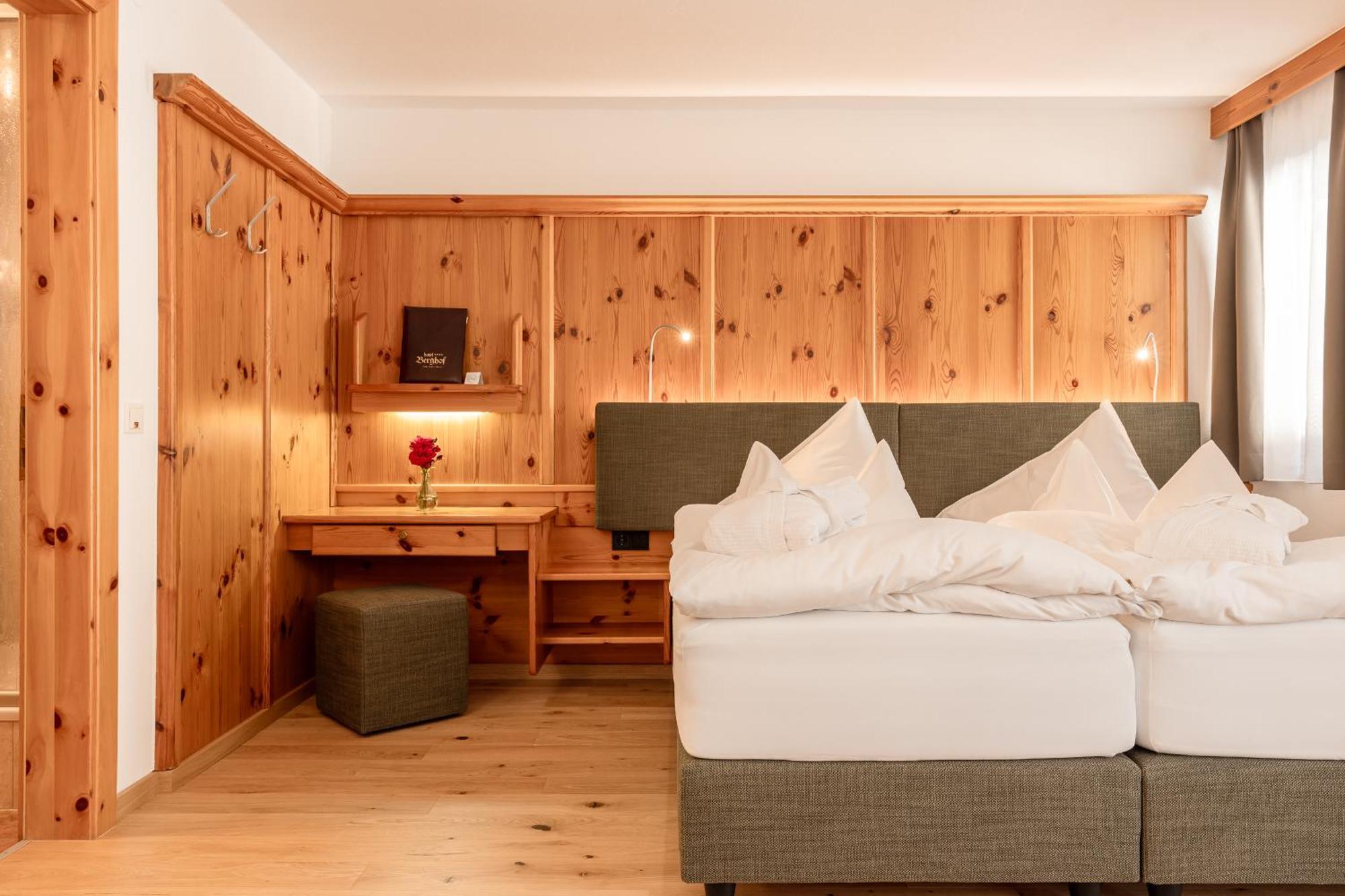 Hotel Berghof Neustift im Stubaital Bagian luar foto