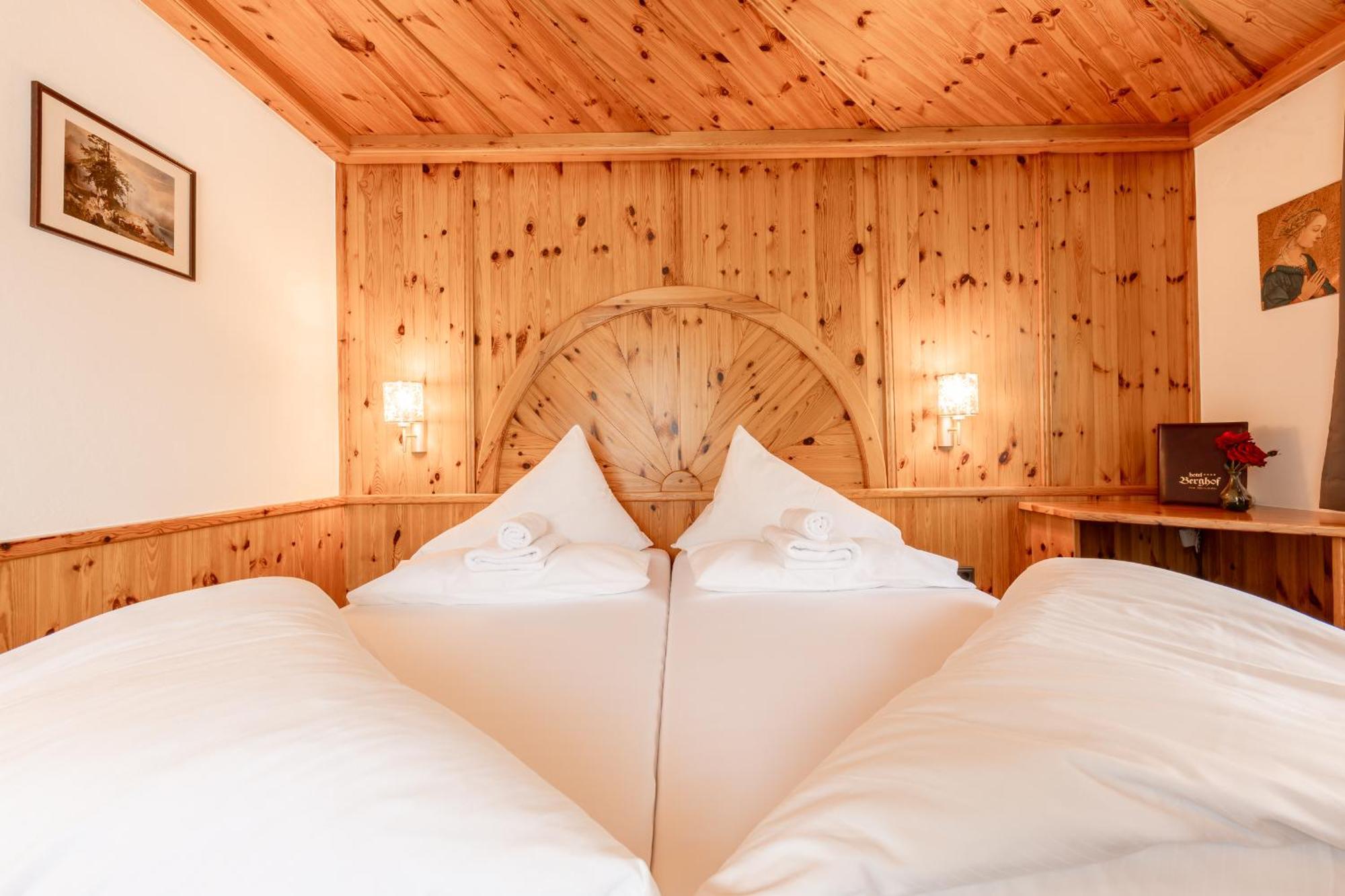 Hotel Berghof Neustift im Stubaital Bagian luar foto